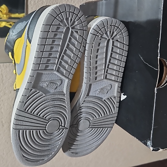 Air Jordan 1 Phat - Picture 7 of 7